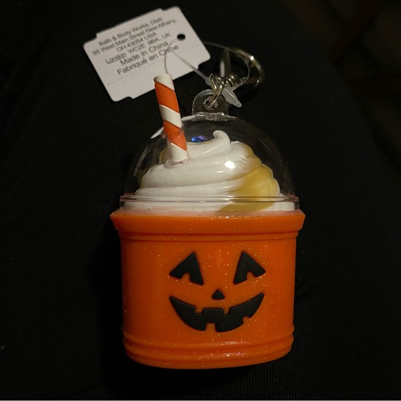 Bath and body works Halloween hand sanitizer holder - Picture 1 of 2